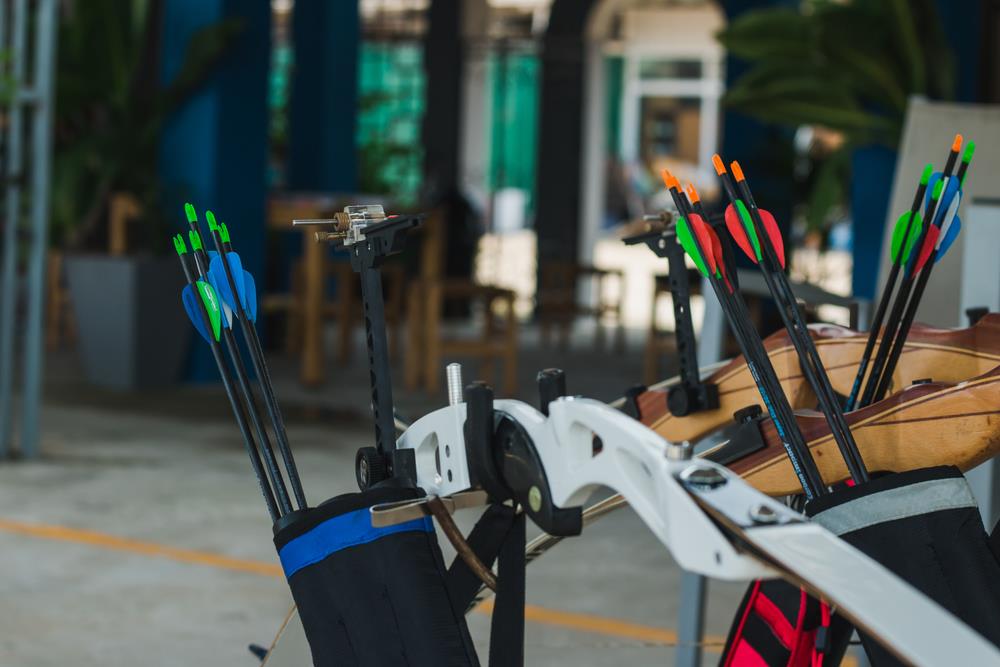 How to Shoot a Traditional Bow and Arrow [Step by Step Guide]